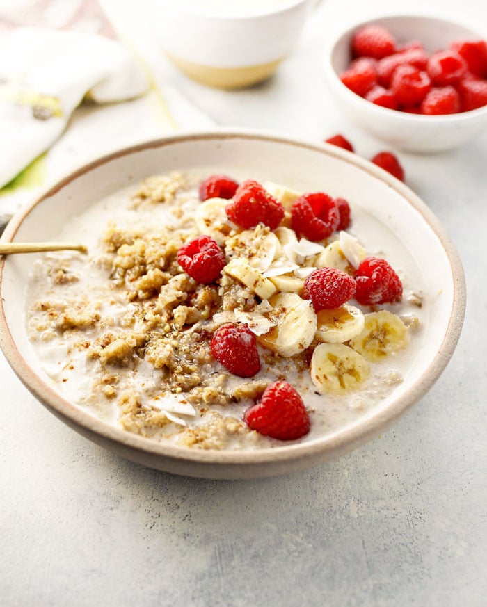 Detox Quinoa Breakfast Bowls: Plant-Based Alternative to Cereal